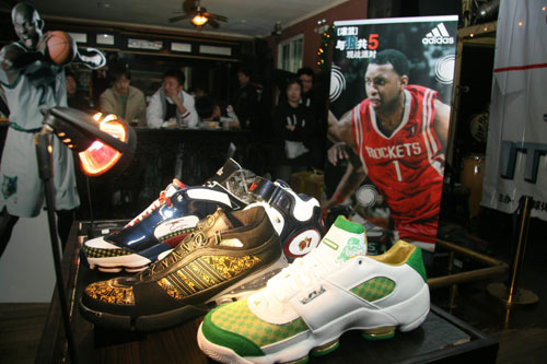 外线对持球 外线对持球